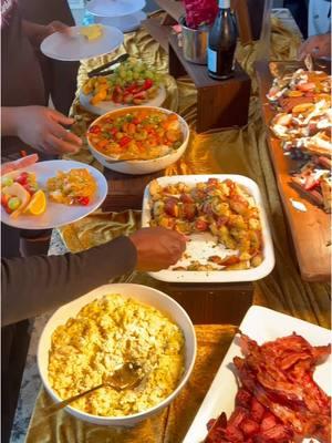 Birthday Brunch 💕🎉 All the way from #Houston 🤘🏾 #EatWithEttas #birthday #brunch #birthdays #fyp #explore #explorepage #gatlinburg #pigeonforge #smokymountains #cabintrip #TN #Htx #Texas #tennessee #mountaintrip #TX #mimosa #Drake #happyBirthday 