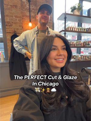 The perfect haircut & glaze in Chicago ✨👸🏽☁️ TYSM @matthew | chicago hairstylist 😍😍😍🤍🤍🤍🤍  #chicagocreator #Lifestyle #latinacreator #latinahair #brunettegirls #hairblowout #haircutchicago #hairglazechicago #chicagohaircut #hairblowout #latinahaircut 