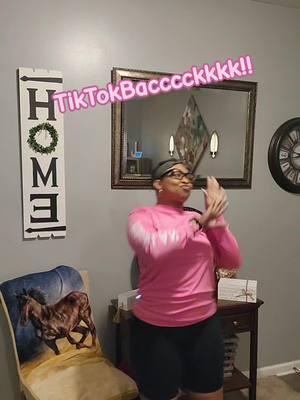 #TikTokMom #41WithHearingAid #CountryCutie 