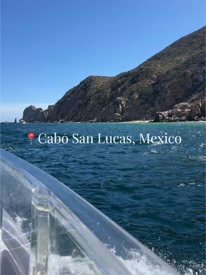 Soo blueee 🩵🌊☀️ #travel #cabosanlucas #cabo #clearboat #mexico #mexicotiktok #traveltok #thingstodoincabo 