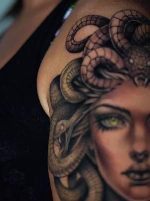 Medusa’s eyes stay on you wherever you look 👁️ Email us at tattoos@blackhiveink.com with your ideas today 💪🏼 @violetattooist  #fyp #tattoos #tattoostudio #tatt #tattooideas #colortattoo #colortattoos #colorrealismtattoo #blackandgrey #medusa #medusatattoo 