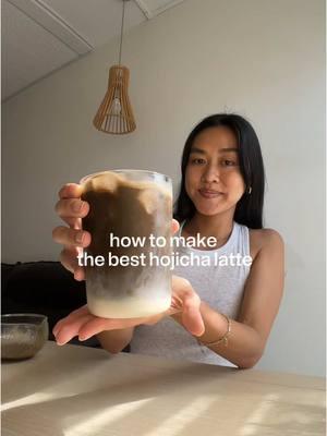 how to make the best hojicha latte at home 🤎 the best thing is that it’s basically the same process as making matcha  how to make: 1. Find a good quality hojicha powder 2. Sift hojicha (my current ratio is 5-6 grams hojicha powder, 60 grams water, 80 grams milk) 3. Use same temp for water as matcha 4. Option to sweeten with maple syrup or black sugar _____ #hojicha #hojichalatte #hojichatips #hojichalover #hojichapowder how to make hojicha #homecafe 