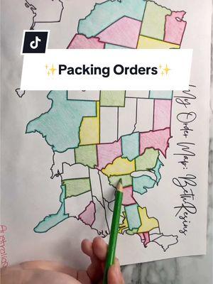 Is your state colored in??👀 #stateordermap #packingorderswithme #resinsmallbusiness #rosekeychain #resinkeychains 