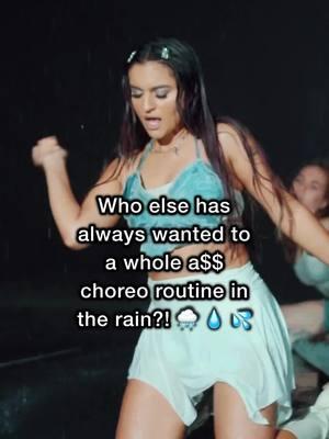 I was like 🥹👁️👁️👀  #choreography #dancingvideo #popstars #2000sthrowback #dancingintherain 