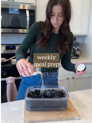 ayyyyeeooo we’re back from the ban baby 🙌 here’s my weekly meal prep!  For the Greek salad: Chop and add to bowl: -1/4 ish red onion -2 medium tomatoes -1/2 red pepper -1/2 yellow pepper -1/2 cucumber add: -splash of olive juice -1/4 cup or more feta -kalamata olives  -Pepper to taste mix and serve over rice and with rotisserie chicken or turkey!  #creatorsearchinsights #budgetcoach #spendingcoach #stayathomemom #sahm #thanksgiving #turkey #friendsgiving #mealprep #bluecollar #budget #budgetfriendly #budgetmeal #mealprepideas #mealprepping #tiktokgrowth #fyp #relateable #realisticmealprep #mealprepformoms 