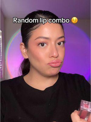 Random lip combo 😚 @NYX Professional Makeup Lip pencil in “Nude beige” @Maybelline NY Vinyl Ink in “Upbeat” & Plumping lifter gloss in “Mauve bite” #lipcombo #lipcombos #lipproducts #lipcombochallenge #lipliner #lipstick #lipgloss #lips #lip #makeup #randomlipcombo #lipbalm #lipoil #lipstain #nyx #maybelline 