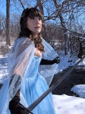 So happy I get to continue to be delusional on this app 💙 #fallintoabook #BookTok #womenwithswords #cosplay #fantasycostuming 