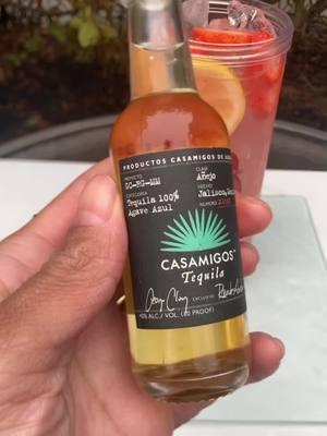 #mixdrinks #teamwork #teamworkmakesthedreamwork #tnesha43 #thirstythursday #mixology #Recipe #mixology #tiktokrecipe #casamigos #casamigostequila #recipes 