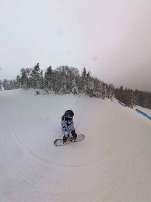 Great few days playing in the snow @Snowshoe Mountain! #snowshoe #snowbaording #ski #snow #snowmobile #winter #westvirginia #burton #k2 #friends #party #winterwonderland 