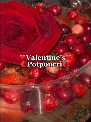 Valentine’s potpourri❤️🍓 #ValentinesDay #potpourri #simmerpot #stovetoppotpourri #potpourrirecipes #airfreshener 