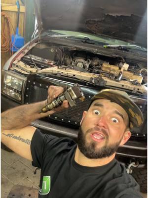 Full Force Diesel injectors in my 7.3…                                                    #funbucketkustoms #fbk #kustom #fullforcediesel #7tree #superduty #injectors #imovecarsmf #floridatoys 