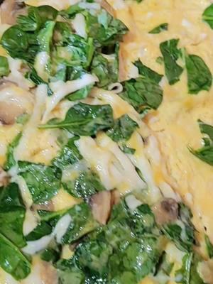 ♡Mushroom and Spinach Omellete♡ #omelette #spinach #mushroom #espinacas #champiñones #deli #🤤🤤 