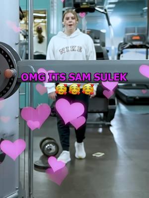 ma man attracts bees right there 🫠🙃 #funny #samsulek #samsulekclips #samsulekeffect #gymgirlshit #gymgirlsoftiktok #gymgirlsoftiktok #GymTok #samsulekedit 