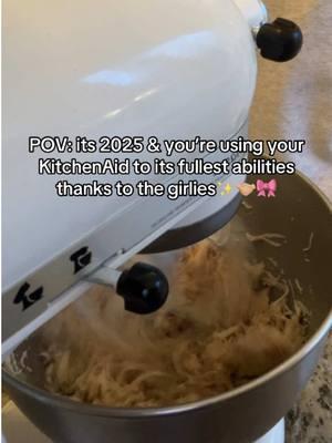 and this is why I needed this app #kitchenaid #shreddedchicken #chickennoodlesoup #momlife #wifelife #mixer #kitchen 