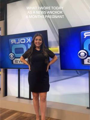 Get mic’d up with me before our newscasts #OOTD #6monthspregnant #officeoutfit #newsanchor