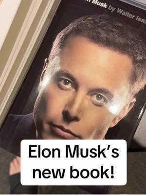 Elon Musk did it again!!🤣🤣🤣#comedy #book #elonmusk #inaugurationday #trump #barnesandnoble #funny #fyp