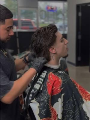 El Yusin Biber😂 #fyp #foryoupage #foryou #barber #barbershop #barberlife #hairstyle #haircut #slickback #slickback #mulletszn #mullet #dropfade #taperfade #taper  #creatorsearchinsights 