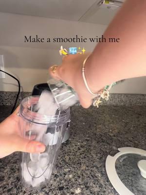 #fypage #smoothies #smoothierecipe #smoothieking #fypシ゚viral #explorepage #cravingsatisfied #bigback 