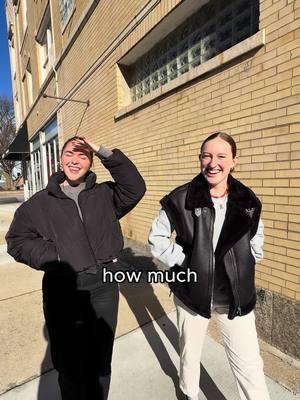 this is how much @raetoblerr and @Kersten pay for rent in Chicago! #chicago #apartmenttour neighborhood: old town  work: grad student & account management 