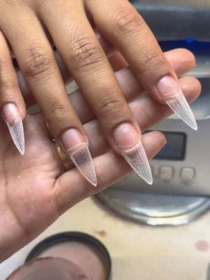 #latepost 💅🏻✨🥰😍#prettynails #acrylicnails #longnails #sfvnailtech #sfvnails #sfv #losangeles #almondnails #almondnailshape 