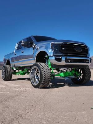 🪩 @Polish hub #F250 on 38” Terra Hunter M/T Venom Power Tires with 26” @JTXforged #wheels and 8” @papisgarage #lift @renegadeproductsusa @lb.motorsports #TerraHunterMT #VenomPowerTires