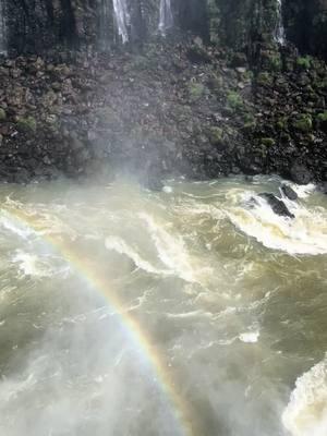 Dentro de Las Cataratas de Iguazú #cataratasdeliguazu #echolatinoviajes #brasiliguazu #agenciadeviajes #iguazu