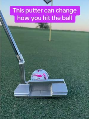 Easily the coolest putter I’ve ever tested! So awesome how it can just change everything with out changing your smooth golf swing #golf #golfswing #golfpractice #golfclub #golftiktok 