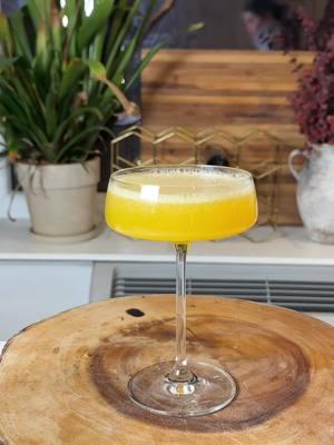 Chinola martini mocktail  #passionfruit #passionfruitmartini #chinolamartini #maracuja #mocktail #fyp 