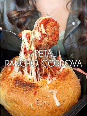 And we’re back with some new pasta-bilities lol 🍝🔥 Petali in Rancho Cordova has been serving Italian food for over 7 years, and one of their standouts is the “create - your - own” pasta bread bowl—a cozy and satisfying twist on Italian comfort food. We got the Spaghetti Meatball Bread Bowl and it was so good—perfectly al dente spaghetti, tender meatballs, and rich marinara sauce, all served in a toasty bread bowl.  Here’s what we ordered: 🍝 Spaghetti Meatball Bread Bowl (w/ extra cheese) - $18.49 🍡 Canoli - $6.25 📍Petali - 3101 Zinfandel Dr #128, Rancho Cordova, CA 95670 . . . #breadbowl #freshpasta #ranchofoodies  #sacramento #sacfoodscene #spaghetti  #spaghettimeatballs #italianfood #sacramentopasta #tasteduo 