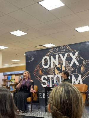 rebecca yarros talks about the fourth wing tv series at the midnight release party for onyx storm at the grove #fourthwing #rebeccayarros #onyxstorm #ironflame #BookTok 