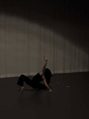 Maybe #contemporarydance #floorwork 