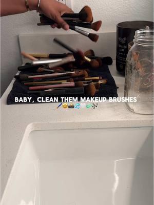 like it’s beyond past time babes. (this was very much directed towards me🤣, but if the shoe fits)🖌️🤍✨📸💦🎶 #makeup #makeupbrushes #brushes #makeupremover #makeupbrushescleaning #fyp #cleaningmakeupbrushes  @Lancôme 