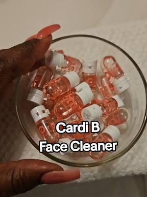 I was so excited that this came in now I'm obsessed with these little glass bottles they're just cute and so satisfying in the bag Left my skin feeling really clean and soft. #creatorsearchinsights #shoptiktok #cardib #cisttogentleskincare #makeupremoval #cleaningoil #TikTokShop #tiktokmademebuyit #viral_video_tiktok_treding #pink @tiktok creators @StarzFinds-TTS @TikTok 