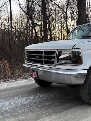 Finally starting to look good 😍 doing some changes Sunday 👀 #oldbodystyle #obs #ford #f150 #bubba #pawpawrig #5speedmanual #fordpower #inline6 #300 