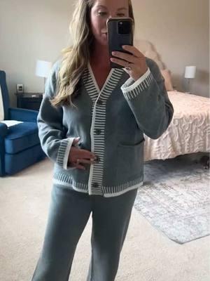 🧶🧶Everyone needs this sweater set for a chilly spring #prettygardenclothing #prettygardenofficial #2pieceset #cardigantop #widelegpants #sweatertracksuit #springoutfits #fallloungewear #dailyootd 