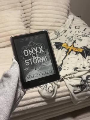 Zaddys home😭🖤 #onyxstorm #onyxstormrebeccayarros #fourthwing #ironflame #xadenriorson #xadenandviolet #violence #shadowdaddy #tairn #xaden #BookTok #violetsorrengail @Rebecca Yarros 