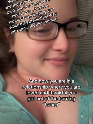 #tiktoker #nursesoftiktok #over30 #thankful #burningdown #hadtogetout #divorce #narcissist #cheater #happynow #oneofthegoodones #alexwarren @Alex Warren #fyp #trend #singlemom #singlemomlife 