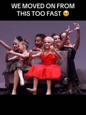 Dance Moms The Last Text #dancemoms #aldc #abbyleedancecompany #dancemomsclips #dancemomsgirls #groupdance #lyrical #lyricaldance #emotionaldance #fyp #foryou #viral 