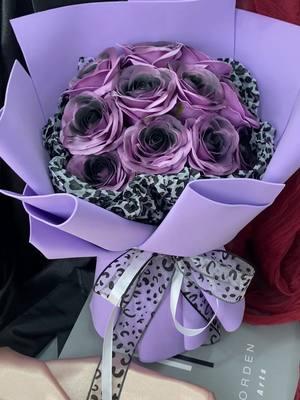 If you love your girl, please use this as a gift, she will be pleasantly surprised #surprise #gift #rose #anniversary #birthday #viral #fyp #crush #heartbeat #girlfriend #flowers #everlastingflowers #TikTokShopHolidayHaul #spotlightfinds #couplegifts2025 #TikTokShopLoveAtFirstFind #spotlightfinds 