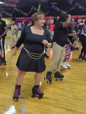 Beth at Soul Roll 25 #imsn #iloverollerskating #rollerskating #skatelife #skate #skatelove #skateparty #skatersoftiktok #patinar #skatertok #linedance 