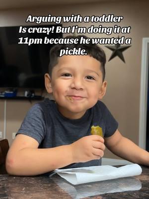 It’s been the longest day ever kid 🤣 😴 #toddlersoftiktok #nightsnack #pickles #funny #babymag #argurewithmama #anzaldolife 