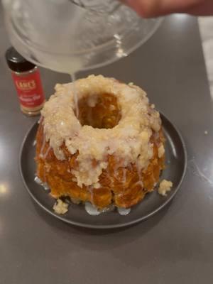 Apple Pie Monkey Bread Ingredients:  -Pillsbury Grands Butter Flavor x 2  -Lanes Apple Pie Rub -Glaze: Vanilla, Milk, Powdered Sugar Pellets: Traeger Apple Pellets Temp: 350 on Traeger for about 45 - 50 min, check for brownness on top. 40 min if you like it more gooey.  #applepie #monkeybread #pullapartbread #apple #traeger #pillsbury #lanesbbq @Traeger Grills @Pillsbury @Lanes Bbq @Drip EZ 