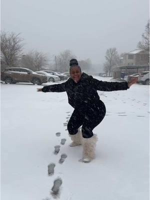 #houston #htx #snow #letitsnow #winter #snowday #snowingintexas #funinthwsnow #snowinhouston #keyshiacole #enoughofnolove 