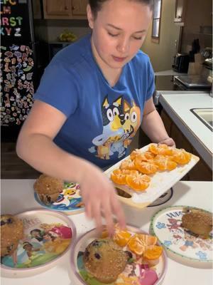 Yesterday’s breakfast for my daycare kids! 💛 it’s good to be back🖍️📖💕  • • • #kidsbreakfast #dailymealideas__ #lifewithhan #daycareprovider #inhomedaycareprovider #inhomedaycare #daycarevideos #daycare #kidsmealideas #easykidsmeals #kidsmeals  #fyp #food #foodvideos #meals #trending #hansolum