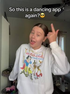 I’m so here for it!!!🥳🥳 #tiktok #wereback #dancetok #2020 #2020tiktok #2000sthrowback #2020trends #dancechallenge #dancetrend #hitthequan 