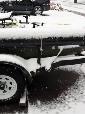 I know it’s not a lot for you north people but this is stuff we don’t see down here in Houston and it’s still coming #texas #texasbassnation #jlawsonoutdoors #houston #kayakbassnation #snow #fuckthisshit