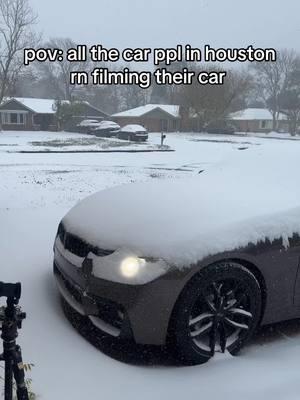 This is most snow I have seen in houston lmaooo 🤣  • • • #fyp #snow #houston #cars #carfyp #bmw #snowing #335i #fseries #f30 