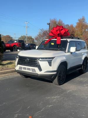 Lexus GX 550 Premium Startup: 3.4L Twin-Turbo V6, Full-Time 4WD, 349 Horsepower, 479 lb-ft of Toqrue, etc.💥 #lexus #lexusgx #lexusgx550 #lexusofmemphis