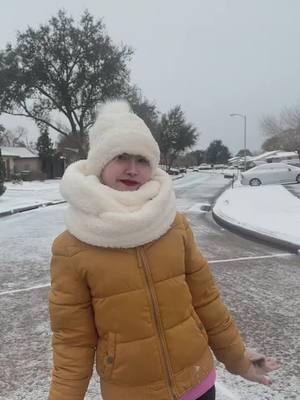 Tuyết Rơi ở Houston 2025❄️🌨️ #sophiakieufamilyusa #sophiakieucuocsongmy #snow #tuyết #houston 