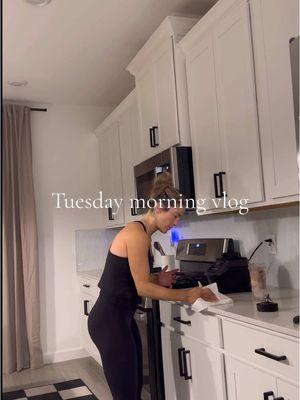 Good morning! Hope you have a terrific Tuesday!! 💖🫶🎉❤️🤠 #morningroutine #morningcheer #morningvlog #morningworkout #grwmroutine #grwmtoworkout #grwm #5amclub #5ammorningroutine #5amvlog @lululemon @LaRochePosayUS @RXBAR 